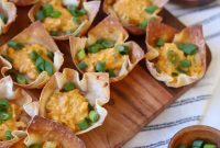 Crispy Buffalo Chicken Wontons with Spicy Ranch Dip