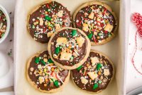 Christmas Crack Cookies Recipe: Salty-Sweet Holiday Crackers