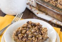 Chocolate Chip Banana Streusel Baked Oatmeal Recipe