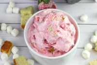 No-Churn Strawberry Shortcake Ice Cream Recipe for Homemade Treat