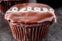Chocolate Cupcakes Filled with Silky Cream