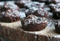 Dark Chocolate Peanut Butter Avocado Brownie Bites – Decadent Bites
