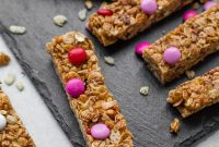 No-Bake M&M Pretzel Granola Bars Recipe for Snack Lovers
