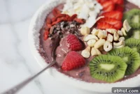 Superfood Berry Smoothie Bowl Recipe for Breakfast and Snacks