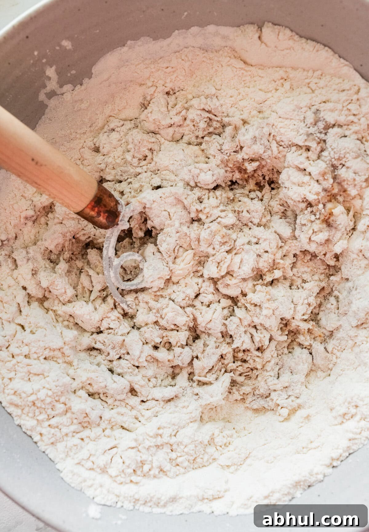 Starting to mix the dough. 