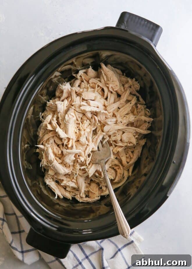 Shredded Cooked Chicken: Slow Cooker, Instant Pot & Stovetop Methods 4 Making shredded chicken in the slow cooker