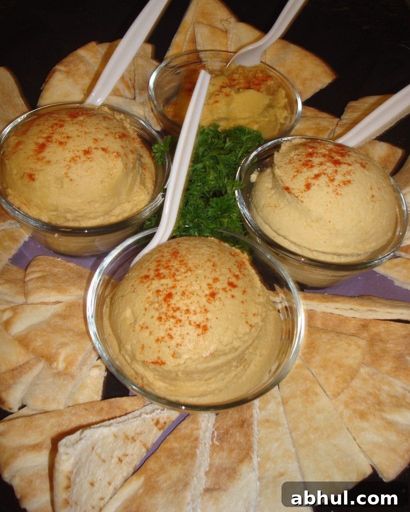 Classic Roasted Red Pepper Hummus