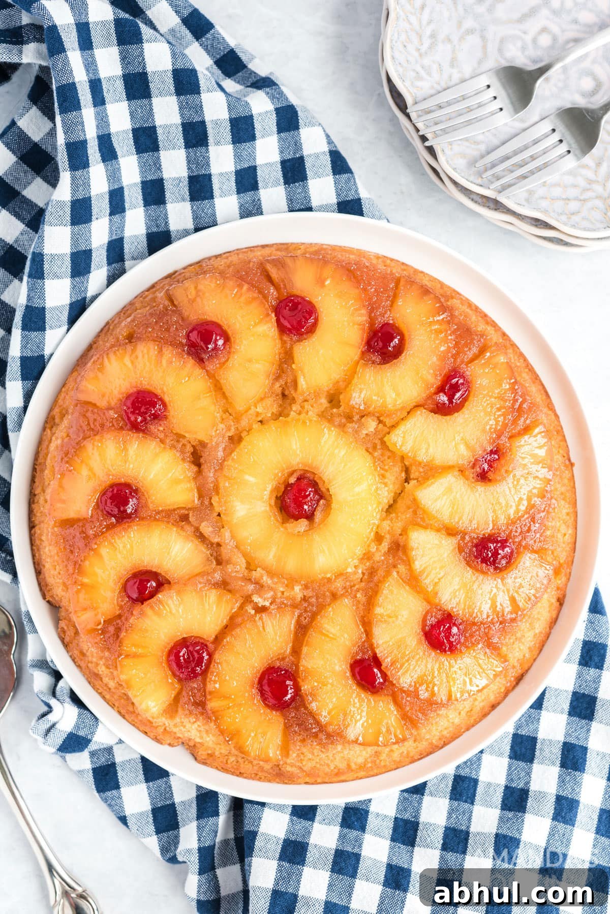 overhead photo of pineapple upside down cake