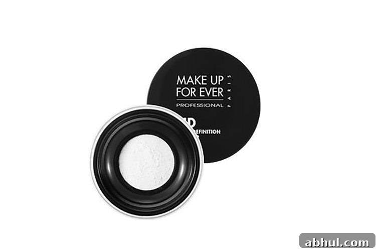 Makeup Tips for Oily Skin: Long-Lasting Matte Looks 5 5 Makeup Tricks for Oily Skin3