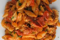 Pepperoni Pizza Hamburger Helper Recipe: Cheesy One-Pan Dinner