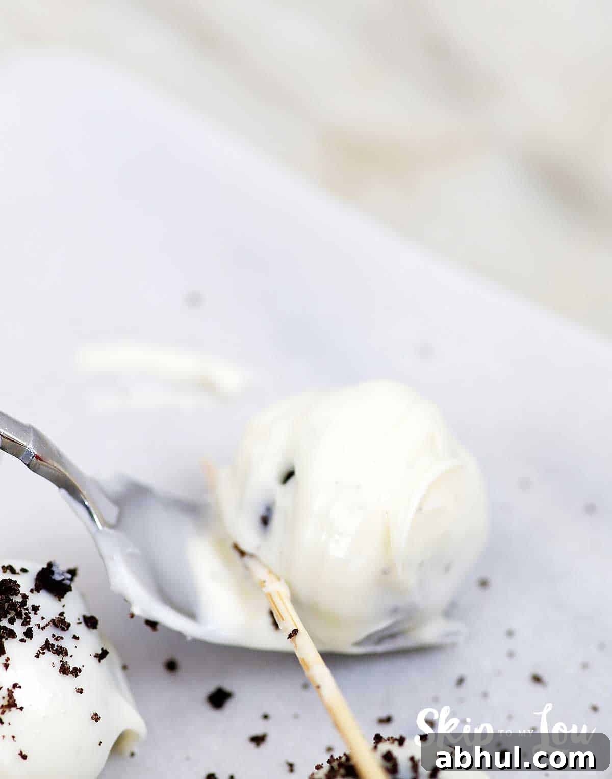 oreo truffle dipped in chocolate