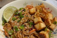 Gluten-Free Sriracha Peanut Noodles Recipe