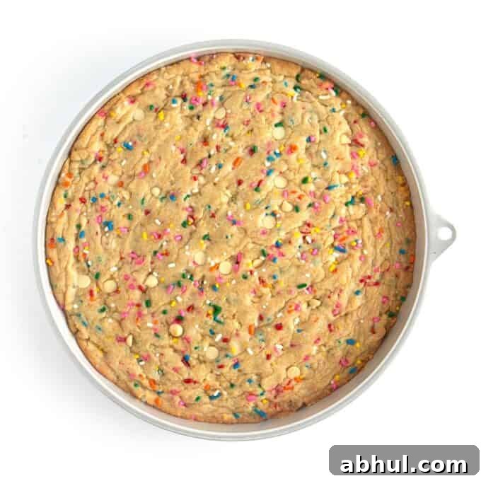 Cooling cookie cake