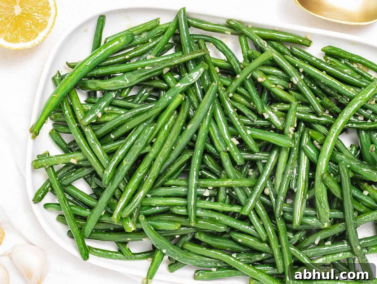 Sauteed green beans with lemon and garlic
